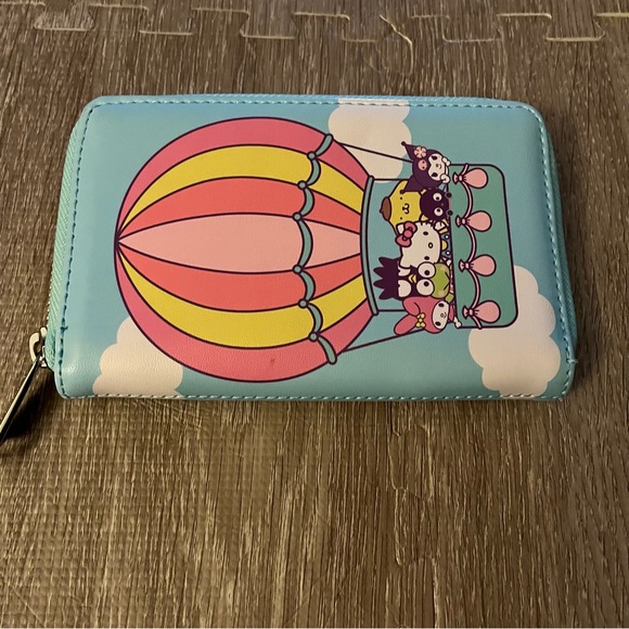 Loungefly Sanrio Hello Kitty & Friends Hot Air Balloon Zip Wallet BoxLunch - Picture 2 of 3